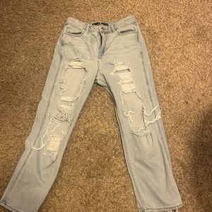 Hollister, ULTRA HIGH-RISE MOM JEAN
